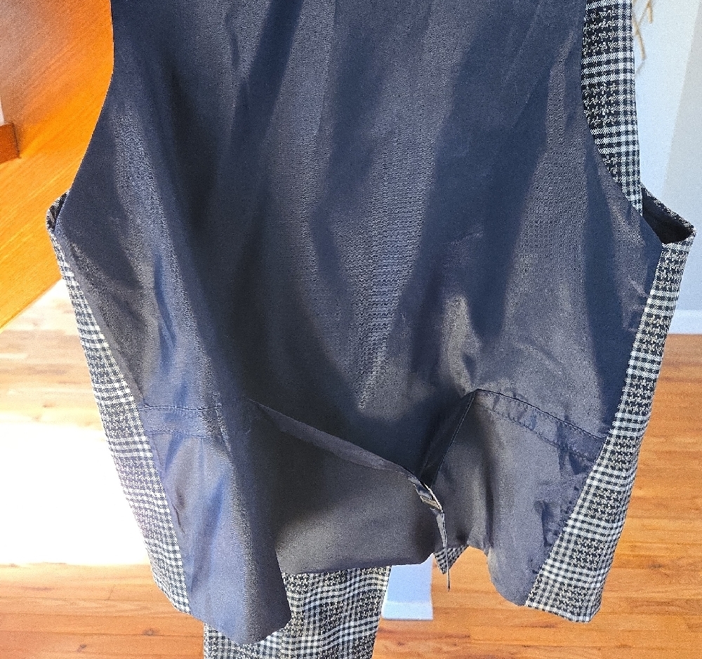 Owen Men's Wear Navy Plaid Suit - Picture 8 of 15